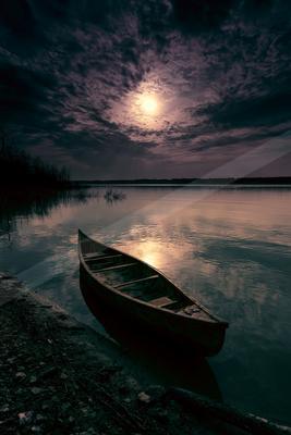 A serene water scene of lake.