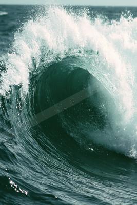 A bright water scene of ocean.
