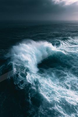 A bright water scene of ocean.