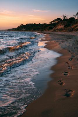 A serene water scene of beach.