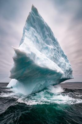 A dramatic water scene of ocean.